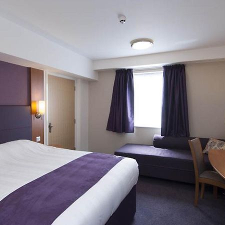 Premier Inn Inverness Centre - River Ness Esterno foto