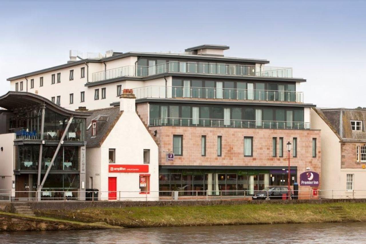 Premier Inn Inverness Centre - River Ness Esterno foto