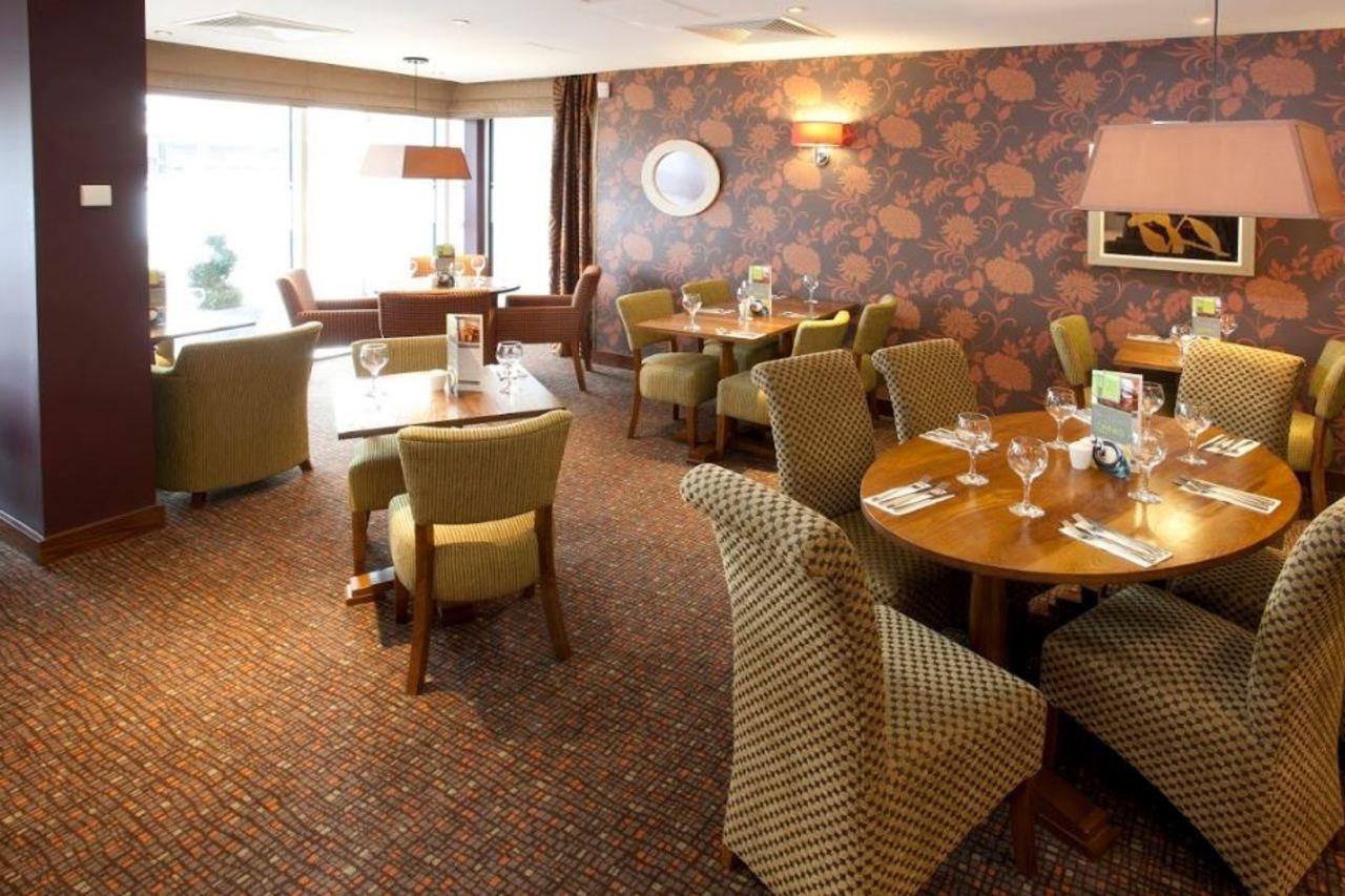 Premier Inn Inverness Centre - River Ness Esterno foto