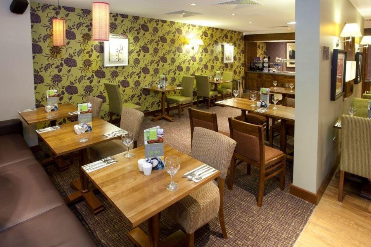 Premier Inn Inverness Centre - River Ness Esterno foto