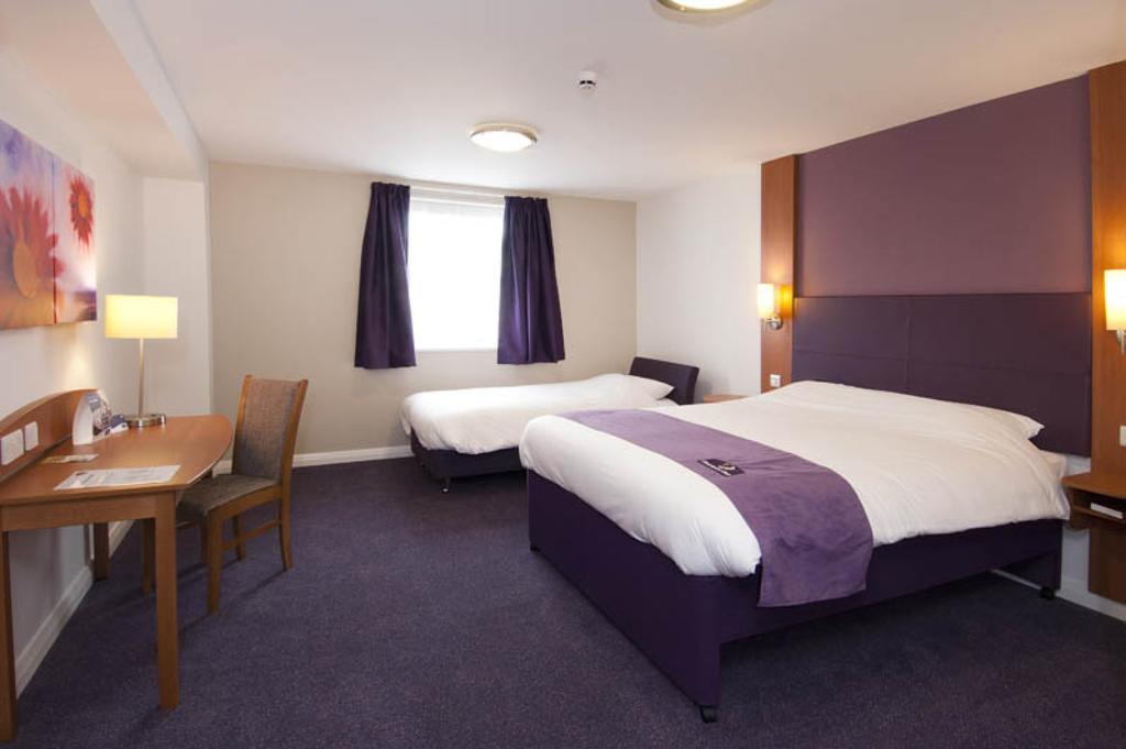 Premier Inn Inverness Centre - River Ness Camera foto