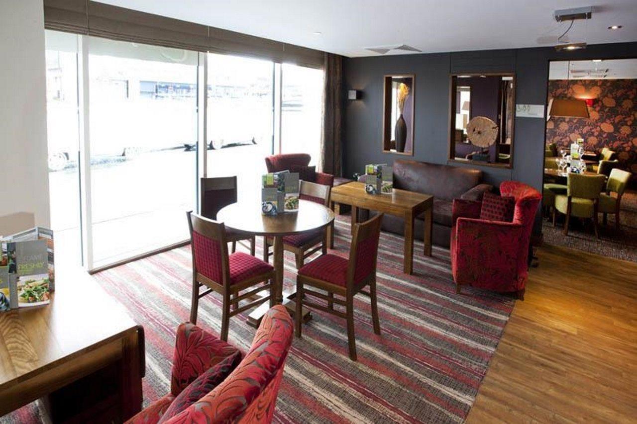 Premier Inn Inverness Centre - River Ness Esterno foto